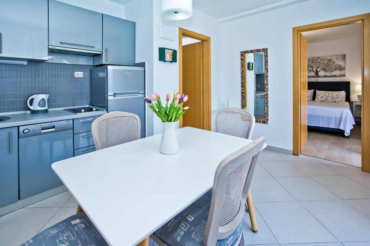 Luxurious Apartments Maslina With Beach Milna  Zewnętrze zdjęcie