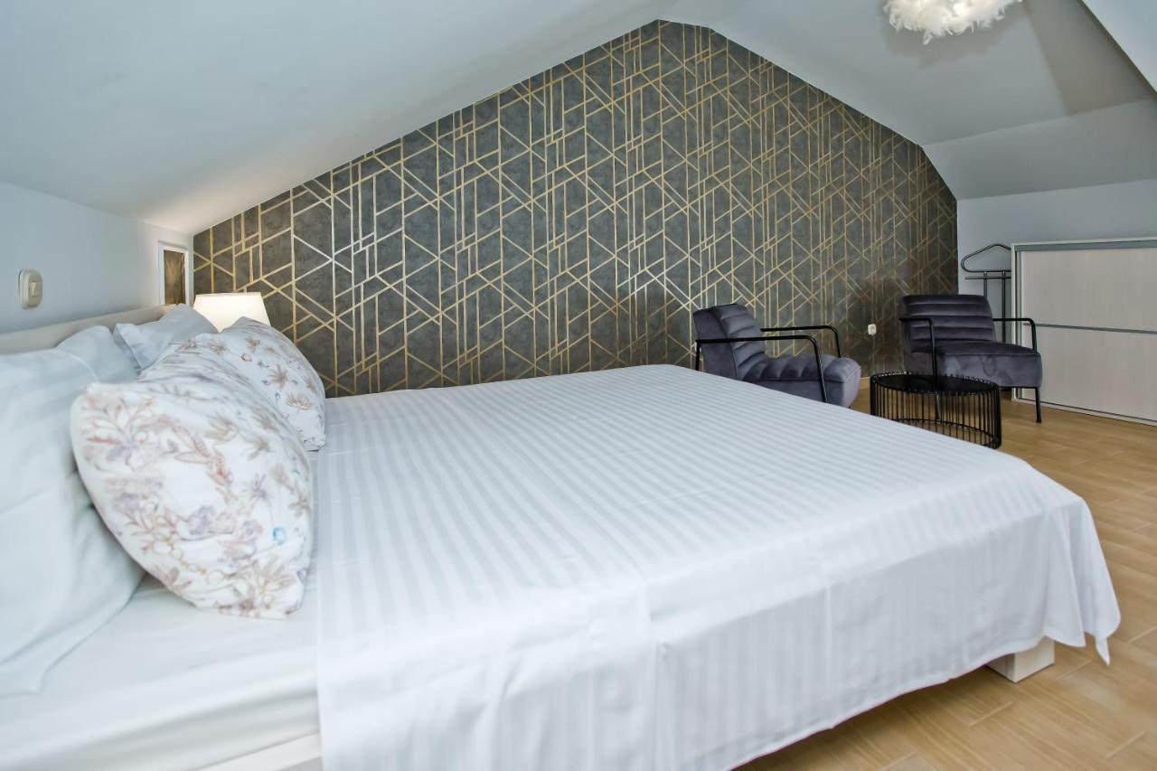 Luxurious Apartments Maslina With Beach Milna  Zewnętrze zdjęcie