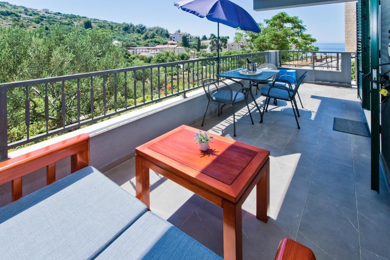 Luxurious Apartments Maslina With Beach Milna  Zewnętrze zdjęcie