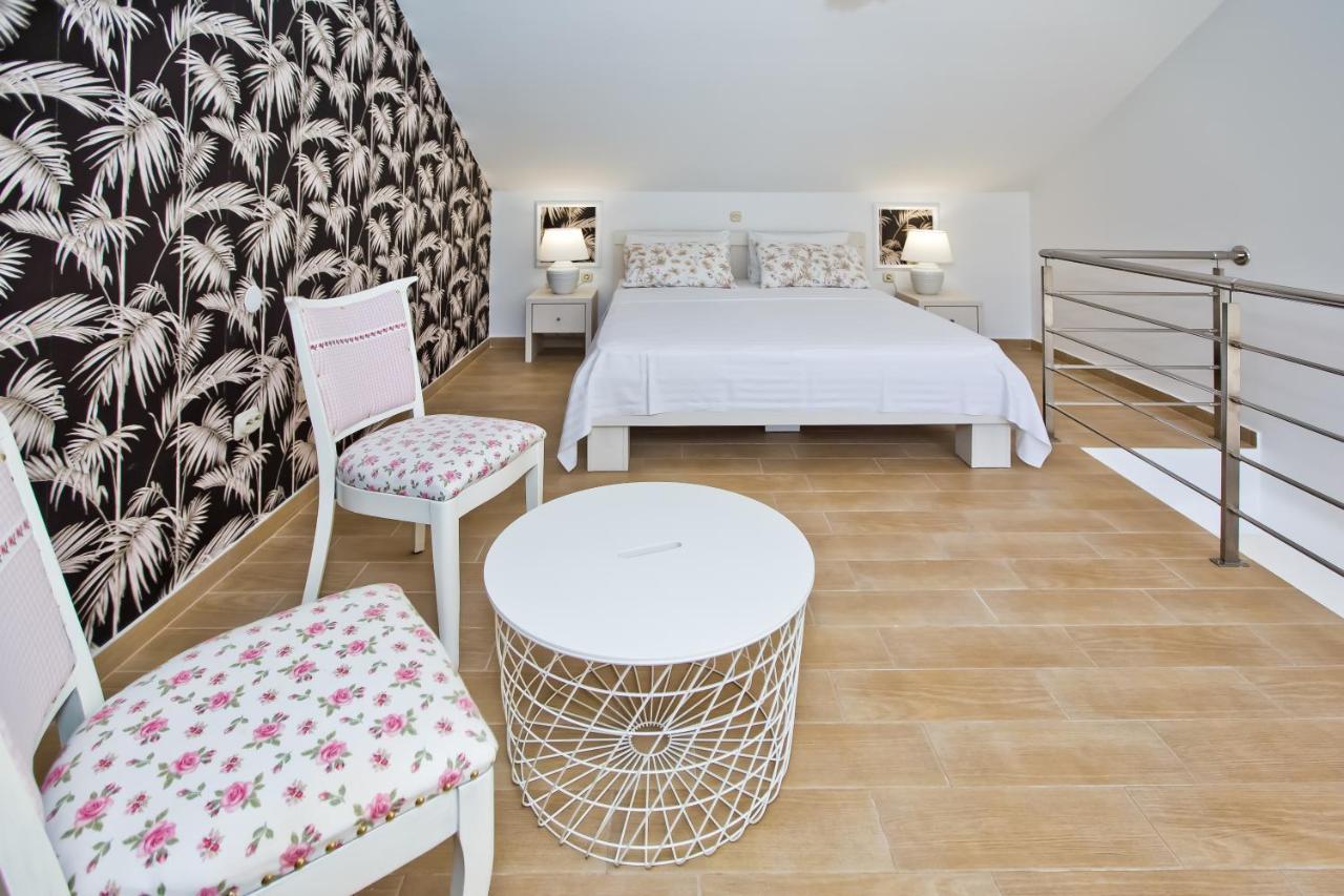 Luxurious Apartments Maslina With Beach Milna  Zewnętrze zdjęcie