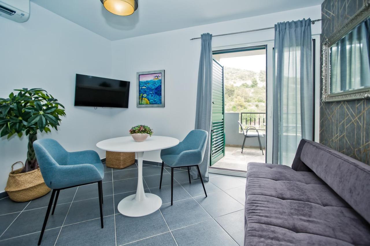 Luxurious Apartments Maslina With Beach Milna  Zewnętrze zdjęcie