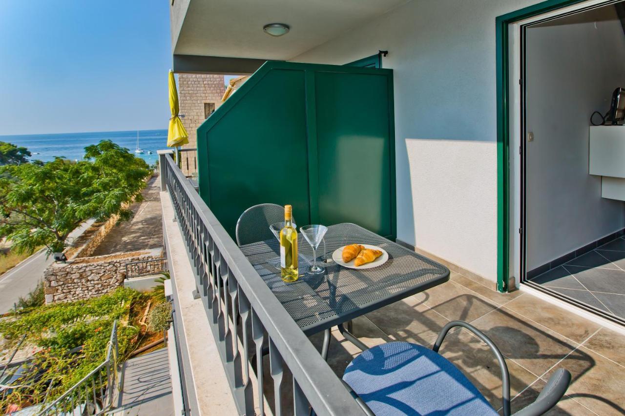 Luxurious Apartments Maslina With Beach Milna  Zewnętrze zdjęcie