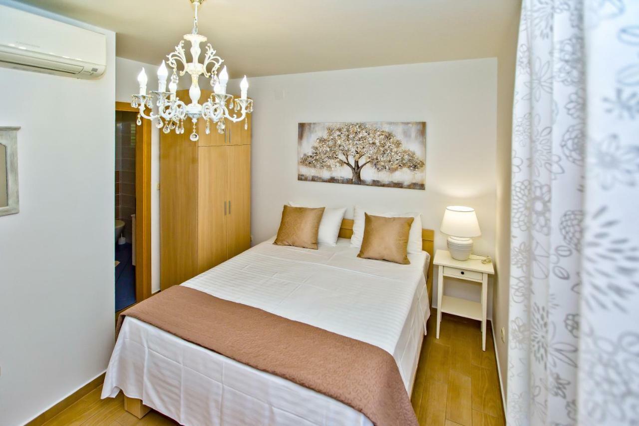 Luxurious Apartments Maslina With Beach Milna  Zewnętrze zdjęcie