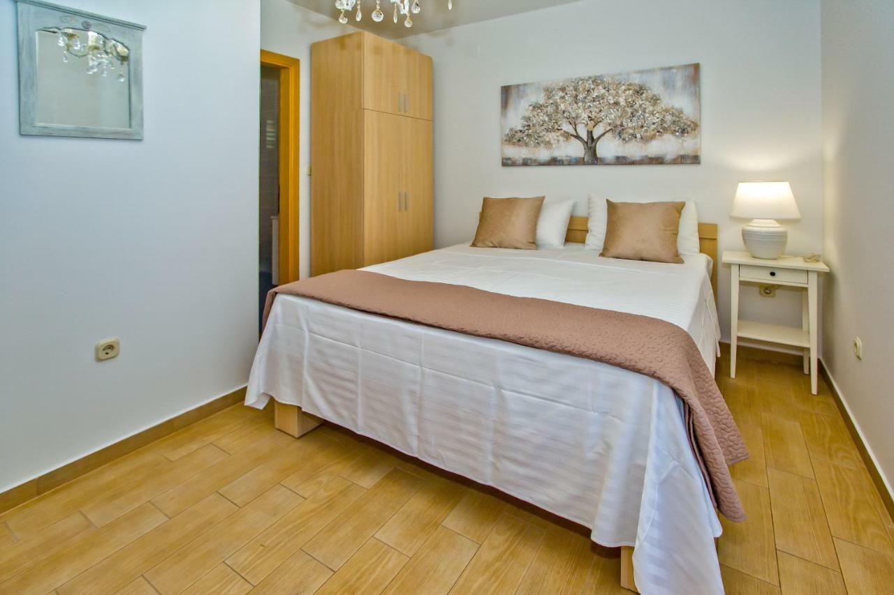 Luxurious Apartments Maslina With Beach Milna  Zewnętrze zdjęcie